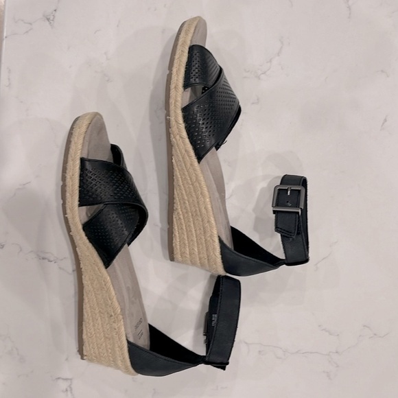 Earth Origins Naples, Natasha, Espadrille. Size 8.5. Excellent condition. - Picture 3 of 7